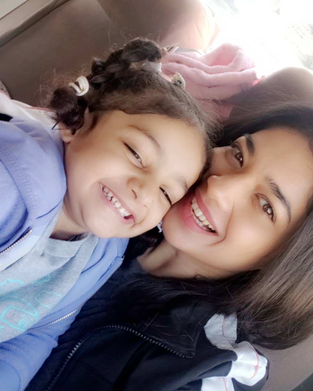 Cute Pictures of Sanam Jung with her Daughter