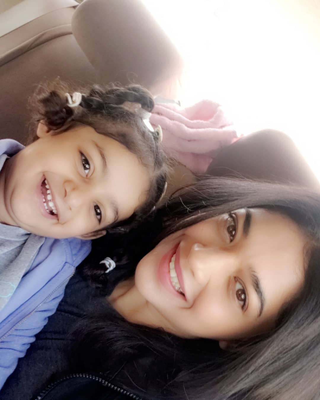 Cute Pictures of Sanam Jung with her Daughter