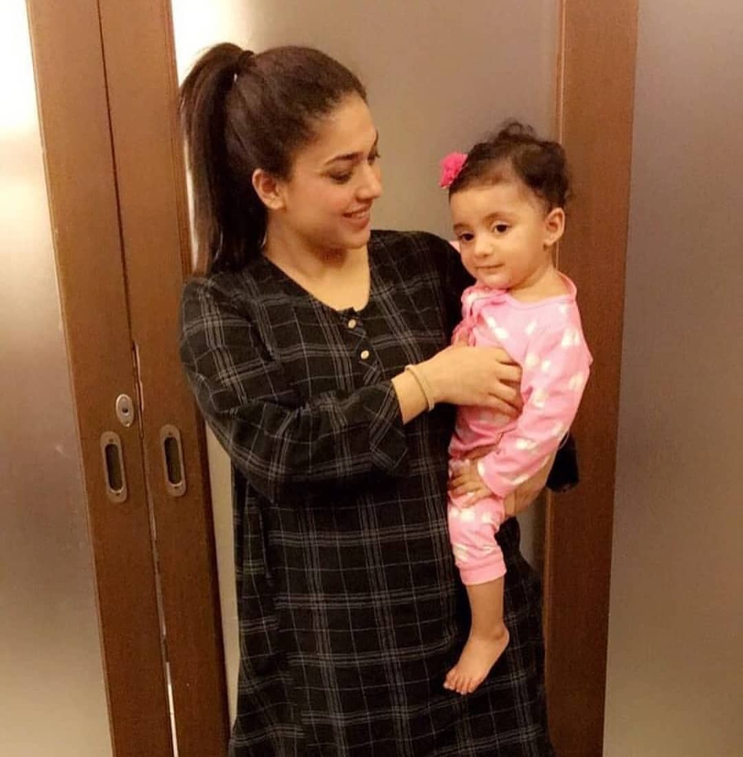 Cute Pictures of Sanam Jung with her Daughter