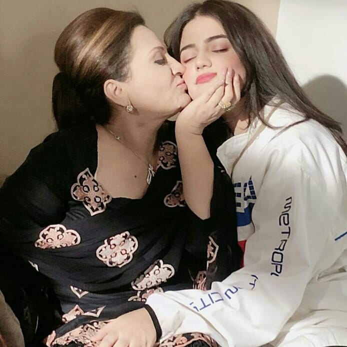 Actress Zara Noor Abbas Spending Some Quality Time with her Mother