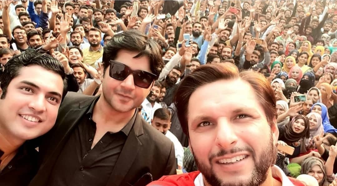 Top 10 Pakistani Celebrity Selfies of 2019