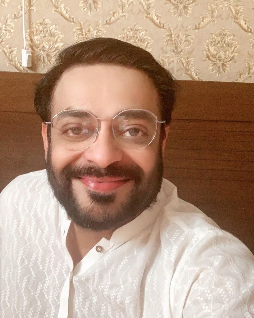 Aamir Liaquat Paid Tribute To Quaid-e-Azam By Singing A Song