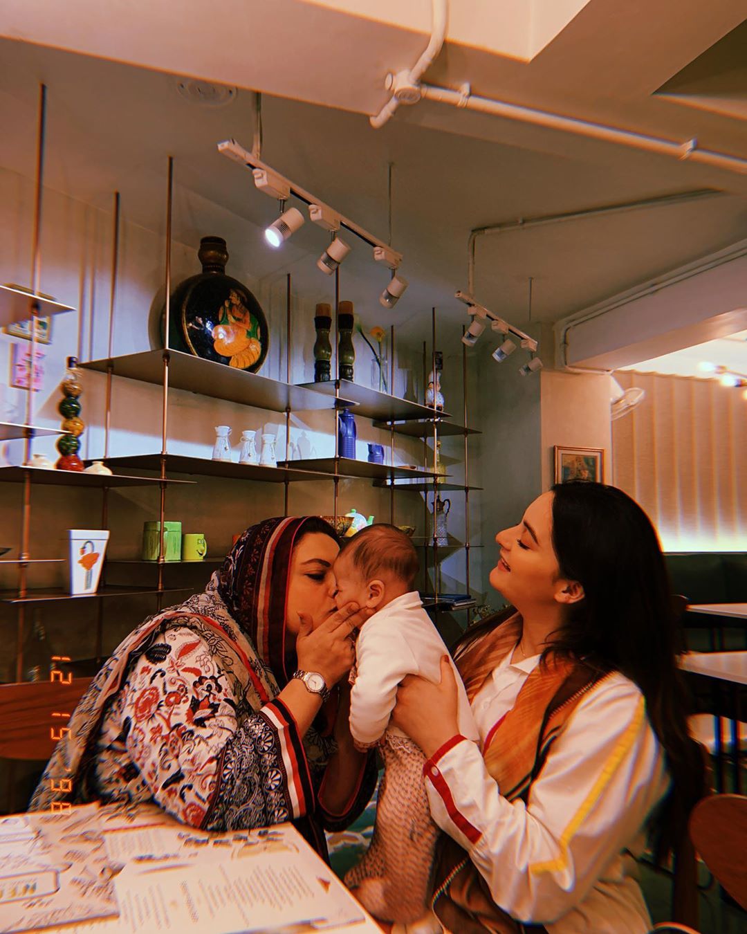 Beautiful Clicks of Aiman Khan with her Daughter Amal