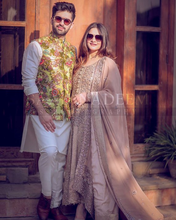 Muneeb Butt – Age, Family, Wedding, Aiman Khan | Reviewit.pk