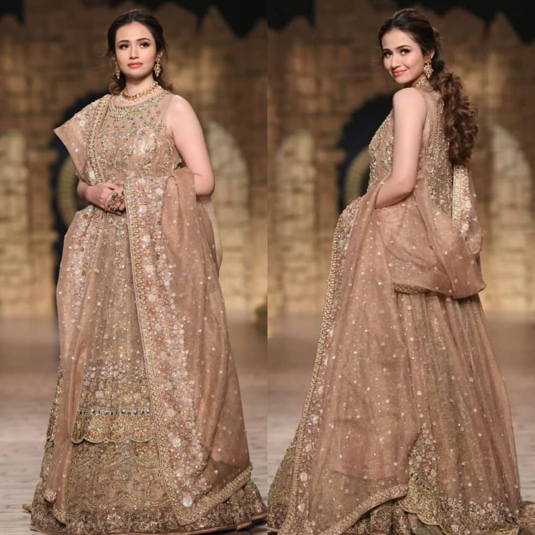 Pakistani Celebrities Beautiful Pictures from HBCW19 Day 3