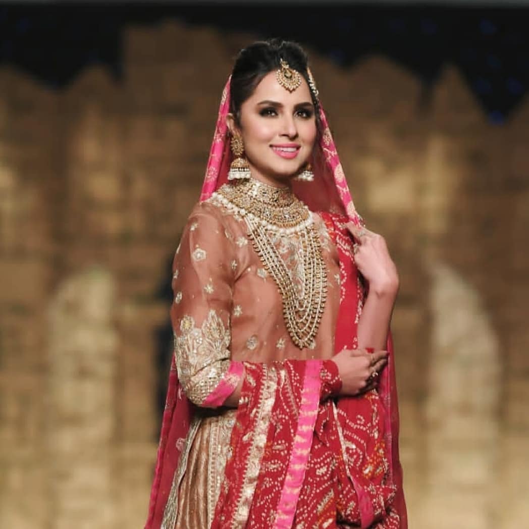 Pakistani Celebrities Beautiful Pictures from HBCW19 Day 2