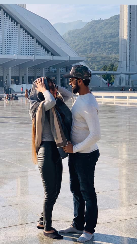 Hassan Ali with His Beautiful Wife Exploring Beauty of Pakistan