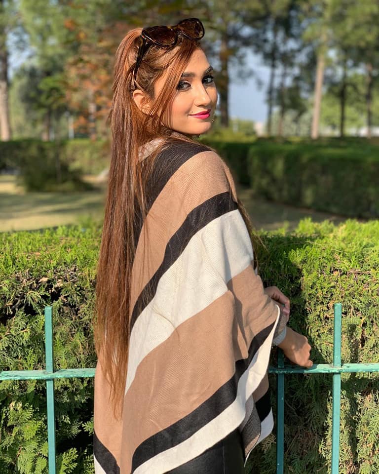 Hassan Ali with His Beautiful Wife Exploring Beauty of ...