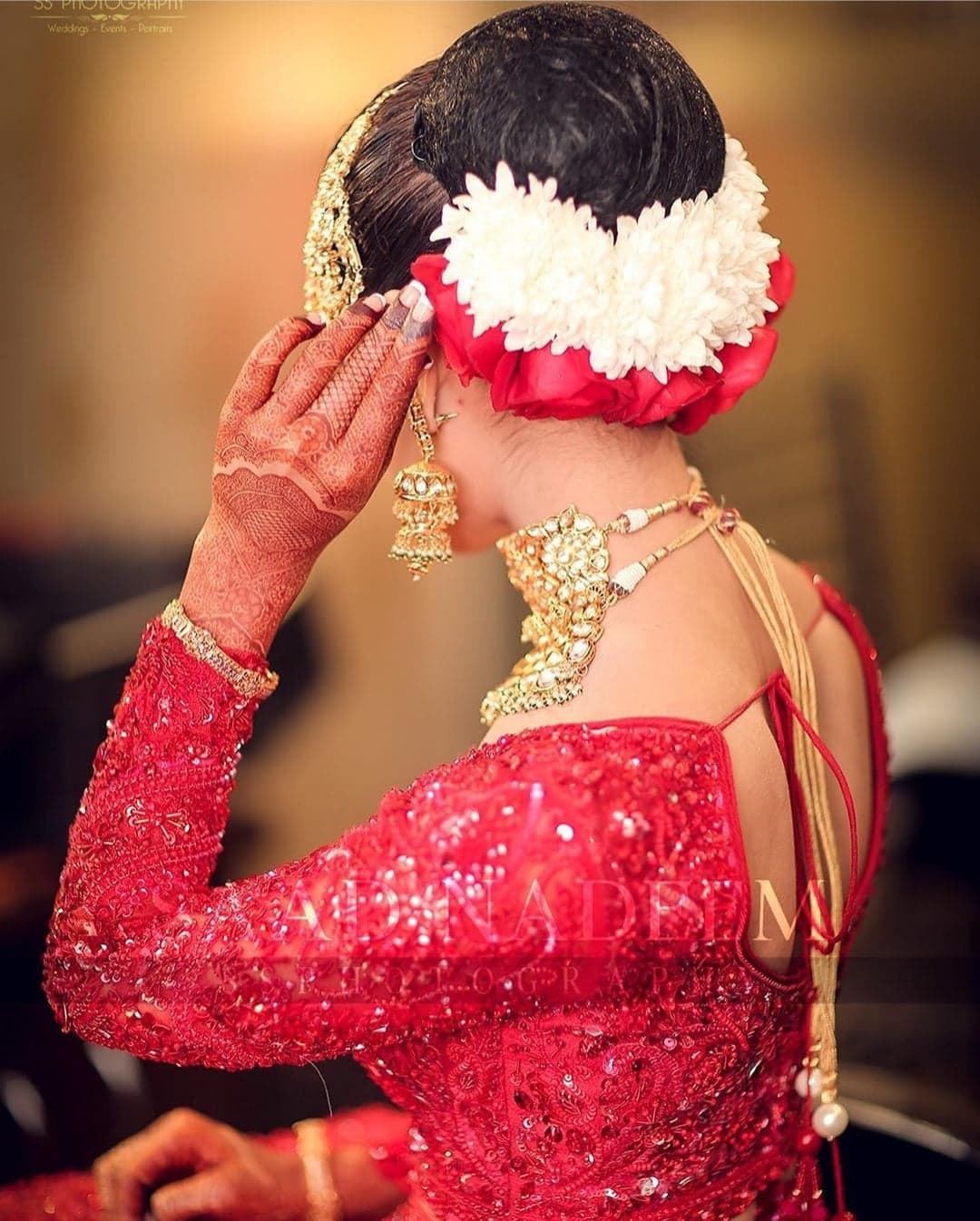 Iqra Aziz Beautiful Wedding Dress and Makeup Look