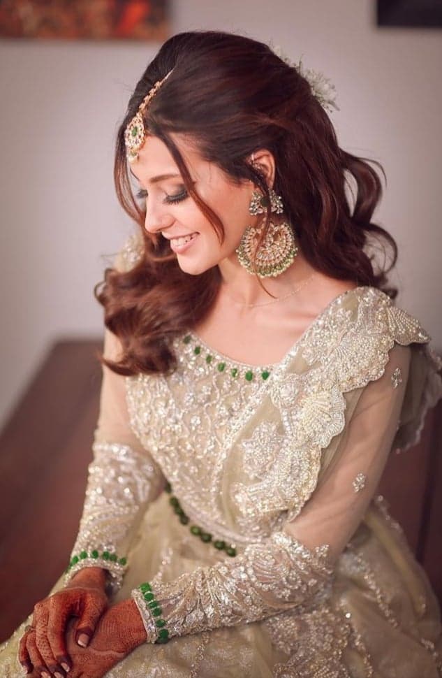 Beautiful HD Pictures of Iqra Aziz and Yasir Hussain Walima