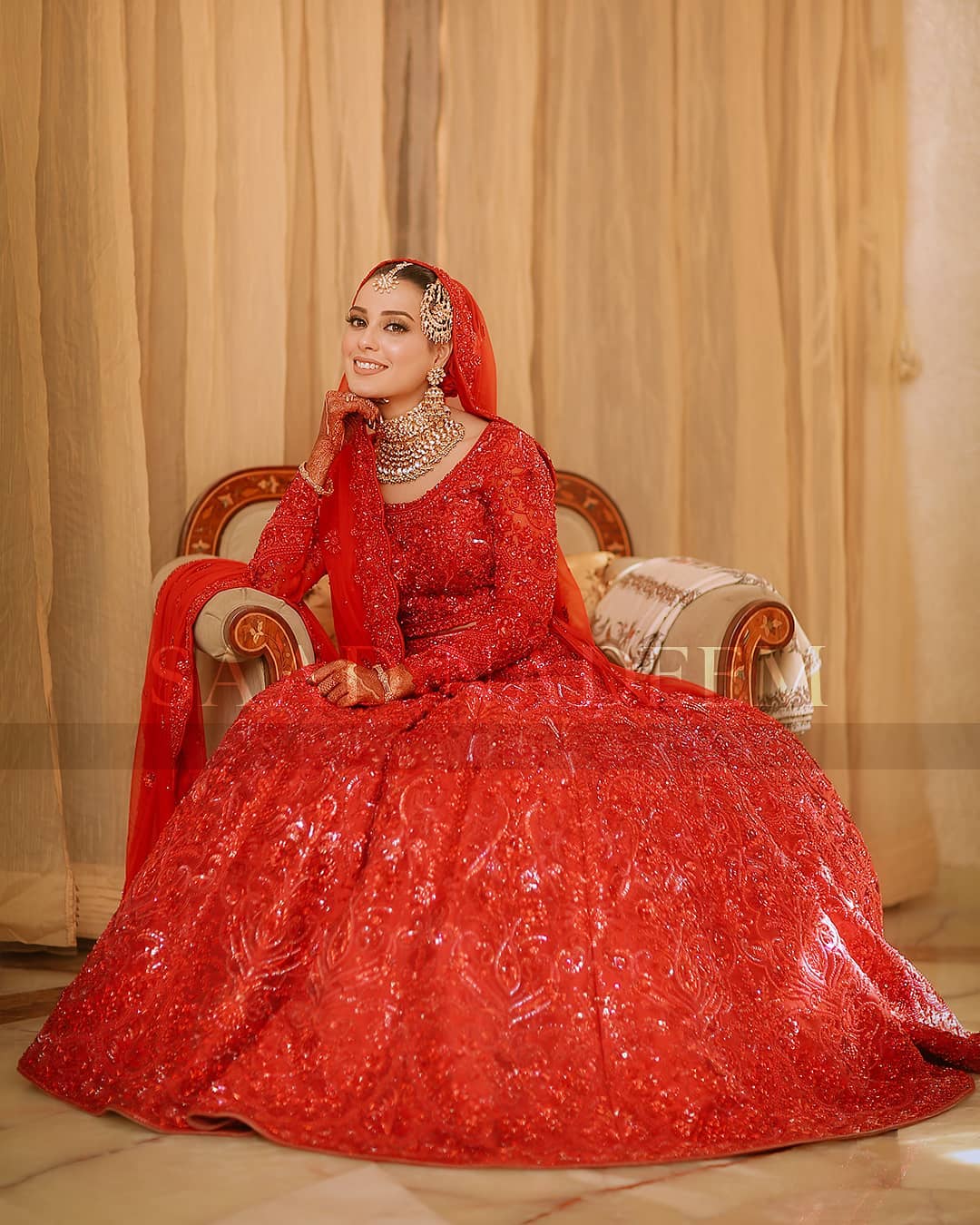 Beautiful HD Pictures of Iqra Aziz and Yasir Hussain Wedding