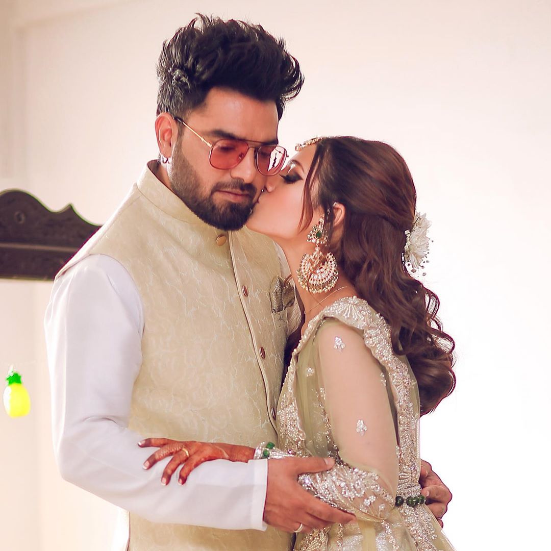 Beautiful HD Pictures of Iqra Aziz and Yasir Hussain Walima