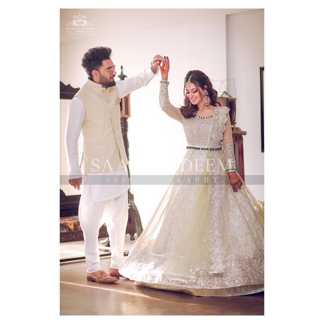 Beautiful HD Pictures of Iqra Aziz and Yasir Hussain Walima