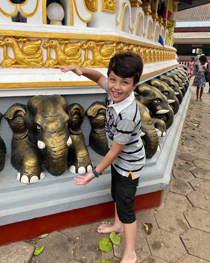 Iqrar-ul-Hassan with wife Qurat-ul-Ain and Son Pehlaaj Enjoying Winter Vacations in Srilanka