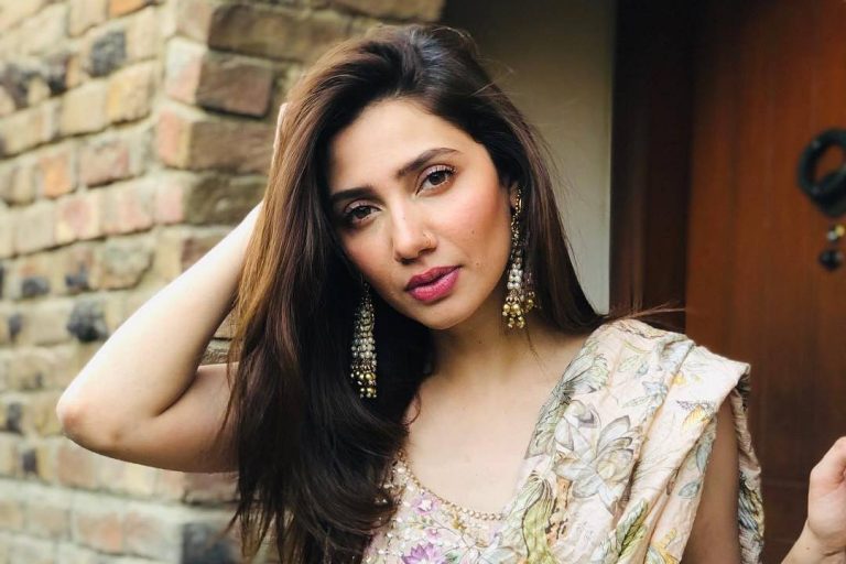 Mahira Khan speaks up against the lawyers' attack on hospital in Lahore