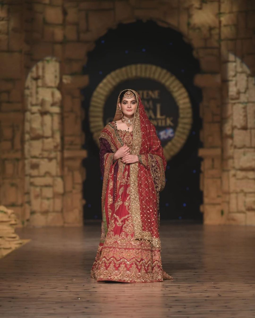 Gorgeous and Beautiful Minal Khan Walked for Aisha Imran at HBCW19