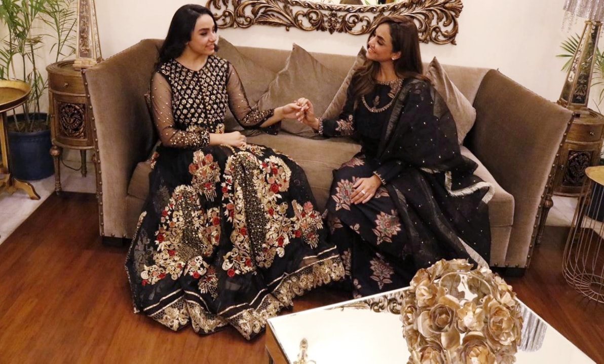 Beautiful Pictures of Nadia Khan with her Daughter at a Recent Wedding Event