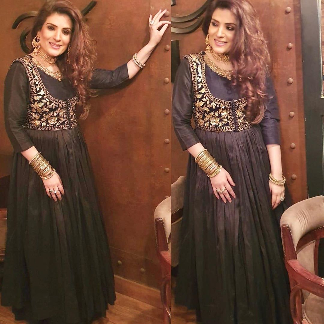 Resham Khan Announced Her Marriage Plans | Reviewit.pk