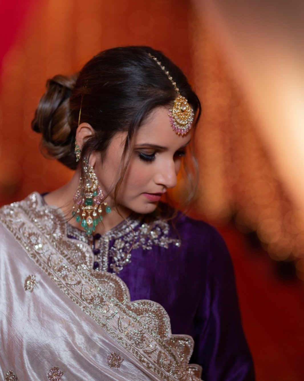 Beautiful Pictures of Sania Mirza with Family from her Sister Anam Mirza's Mehndi Event