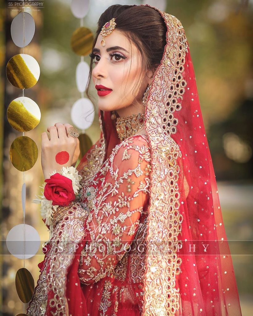 Urwa Hocane Looks Gorgeous in the Latest Bridal Photo Shoot | Reviewit.pk