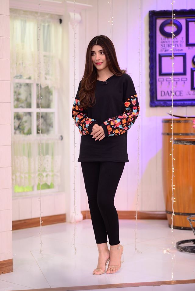 Urwa and Mawra Hocane Appeared in Good Morning Pakistan