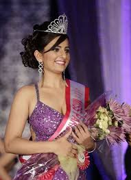 Former Miss Pakistan World Zainab Naveed killed in US car crash