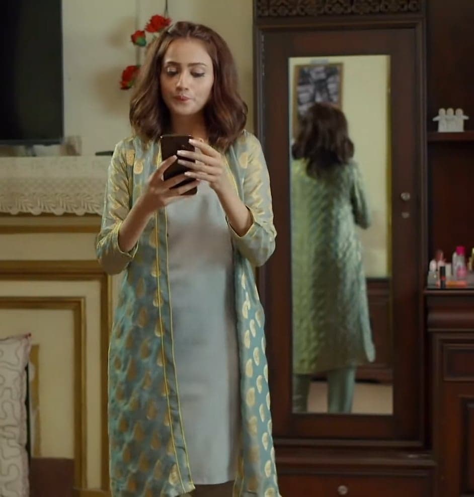 Top 10 Dresses of Zarnish Khan In Jo Tu Chahay