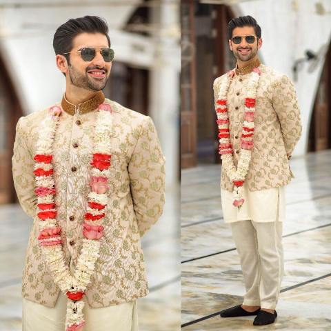 Aiman Khan's and Muneeb Butt First Wedding Anniversary - Pictures Collection