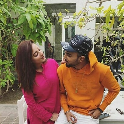 Latest Clicks of Sanam Chaudhry with her Husband Somee Chohan