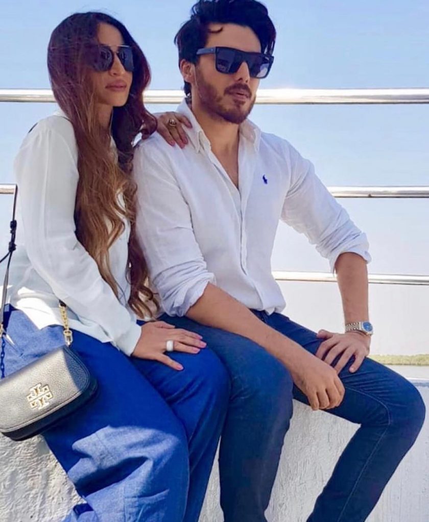 Ahsan khan with wife