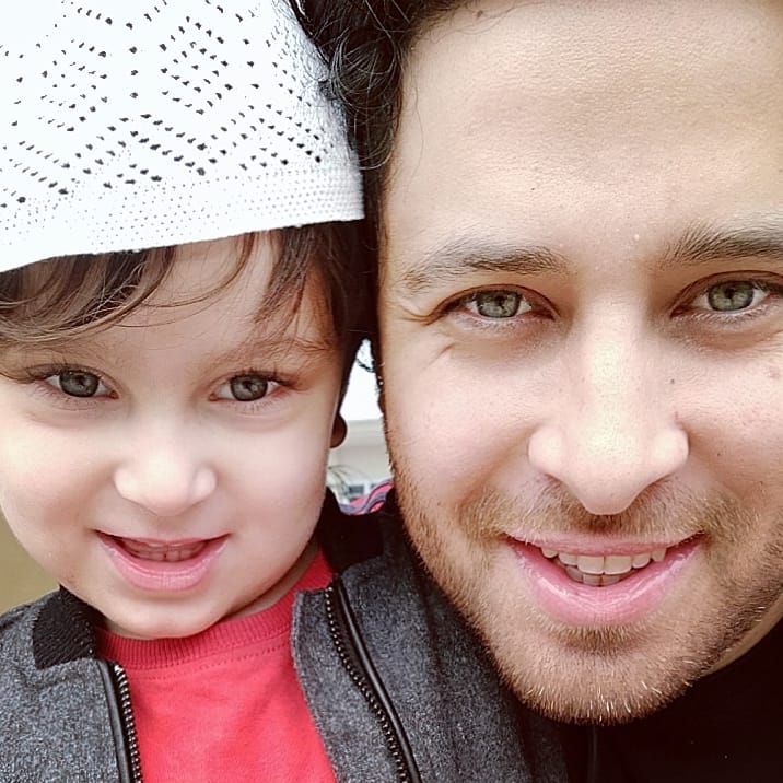 Beautiful Pakistani Celebrities And Their Kids Who Have Colored Eyes