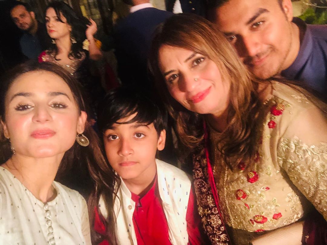 Hira Mani Enjoying Quality time with Family and Cousins