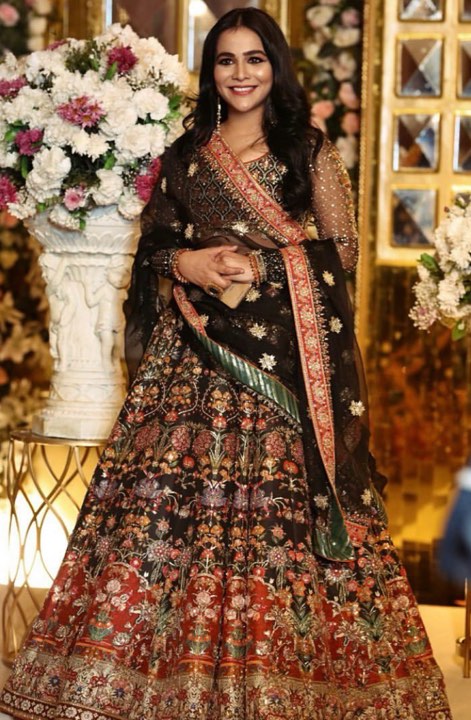 Top 10 Festive Dresses Worn By Pakistani Actresses