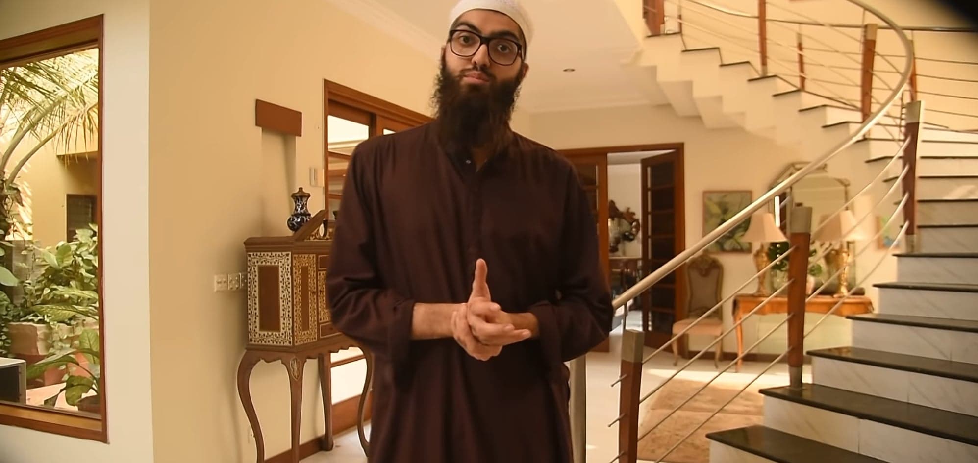 Pictures From Junaid Jamshed's House Tour