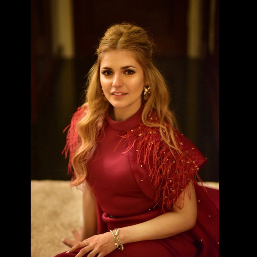 Singer Momina Mustehsan Latest Beautiful Pictures