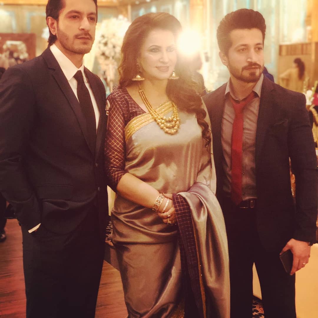 Actress Saba Faisal Beautiful Clicks with her Family from Recent Wedding