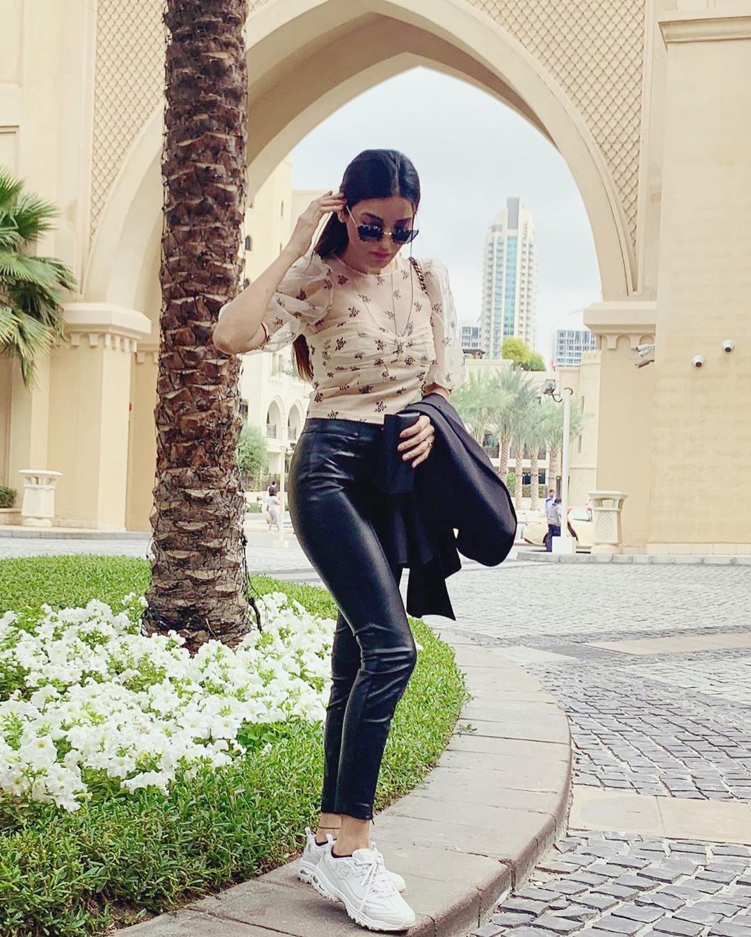 Actress Sadia Khan's Latest Beautiful Clicks from Dubai