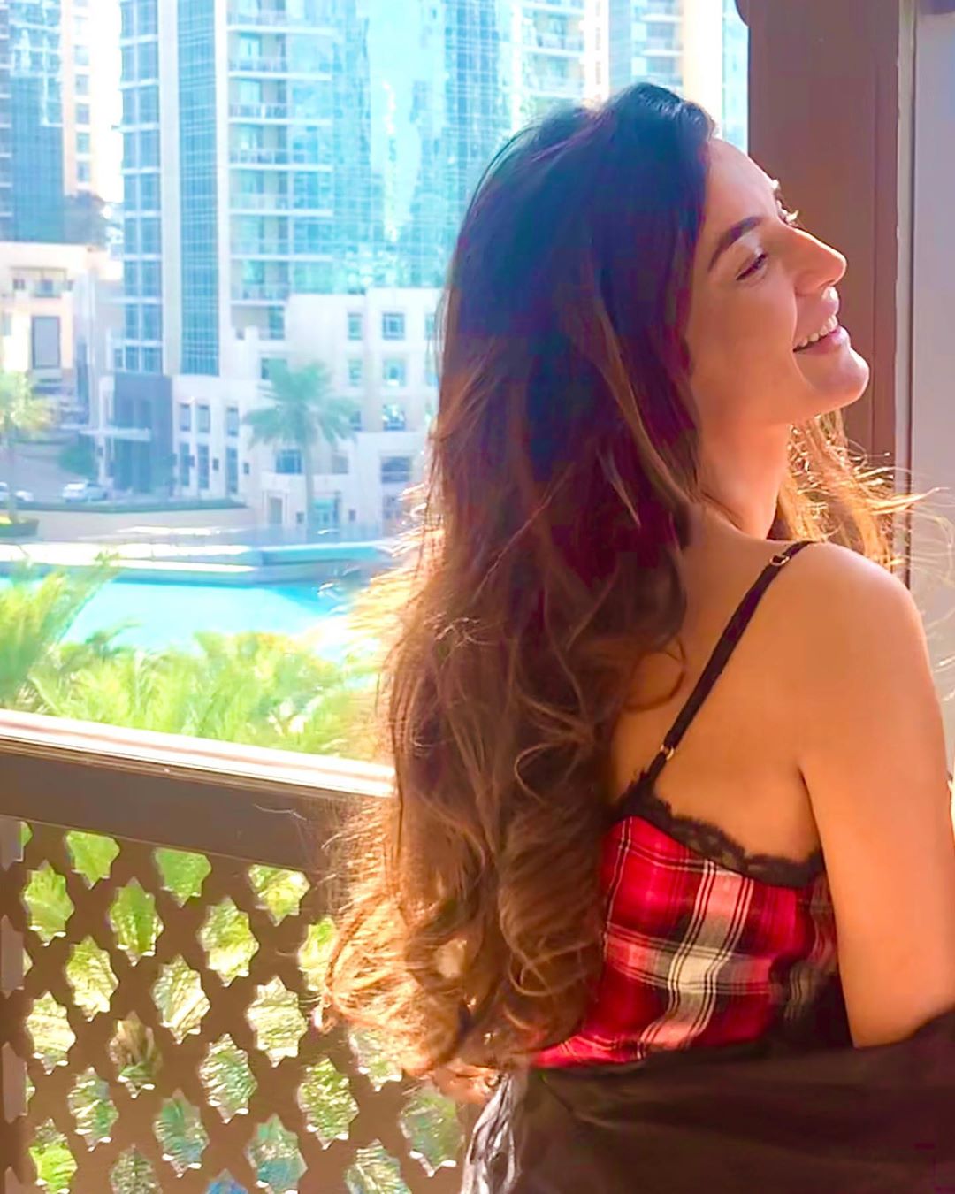 Actress Sadia Khan's Latest Beautiful Clicks from Dubai