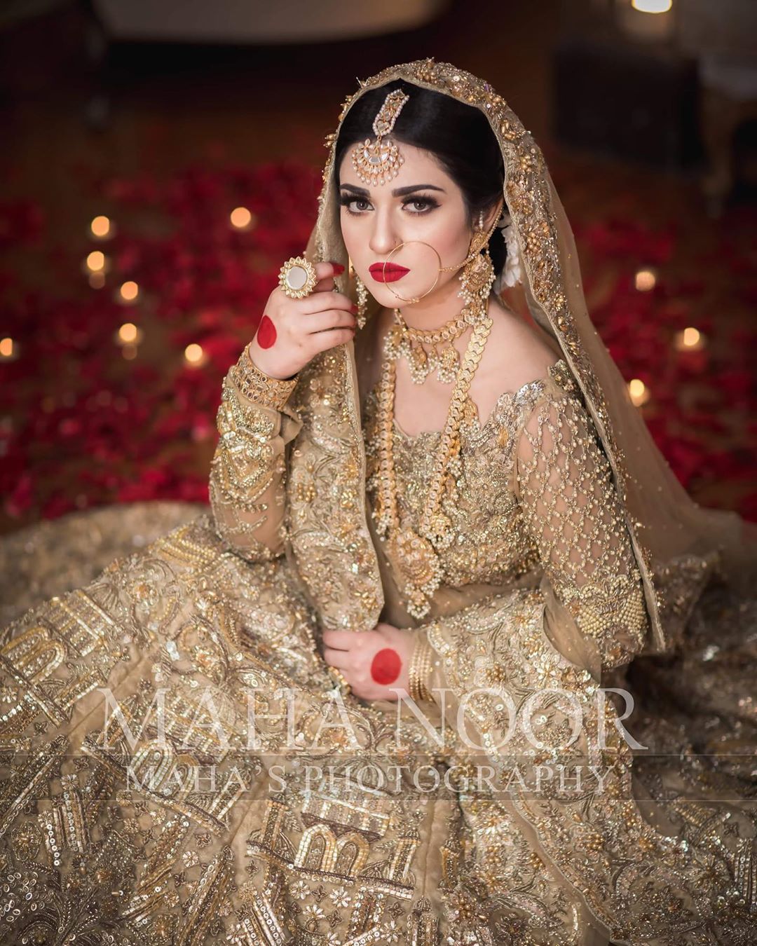 Beautiful Sarah Khan's Latest Bridal Photo Shoot | Reviewit.pk