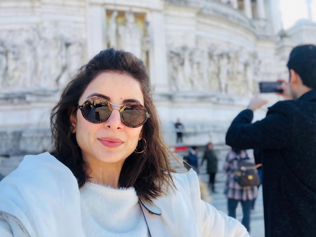 Beautiful Couple Fahad Mirza and Sarwat Gilani Enjoying Vacations in Rome