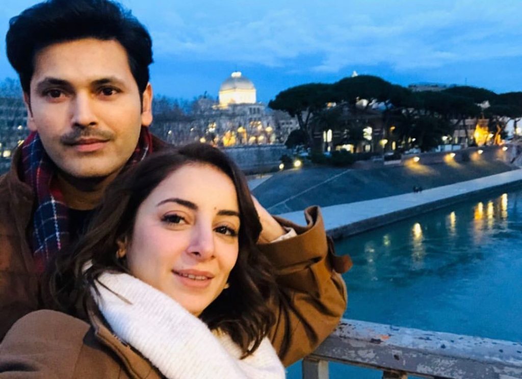 Sarwat Gillani Shares Her beautiful Paper Sketch From Rome