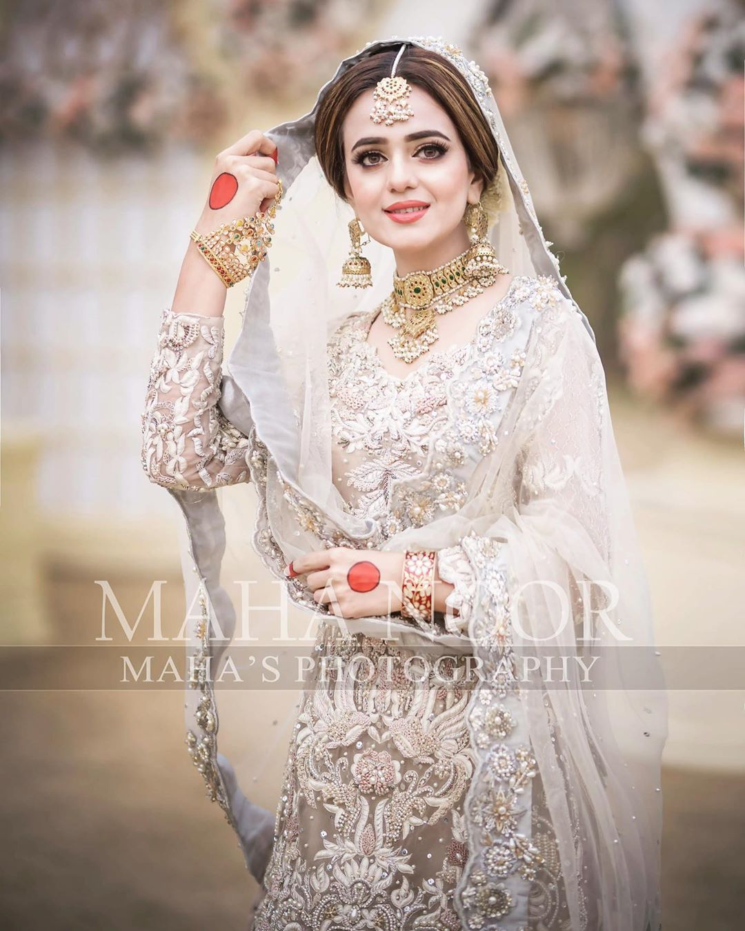 Latest Beautiful Bridal Photo Shoot of Gorgeous Sumbul Iqbal