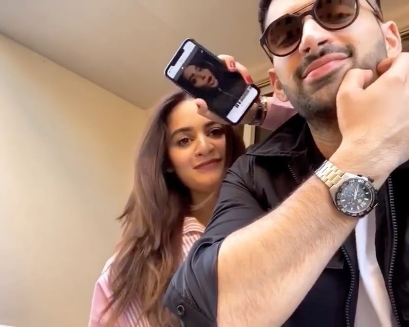 Aiman Khan and Muneeb with their Daughter in Dubai