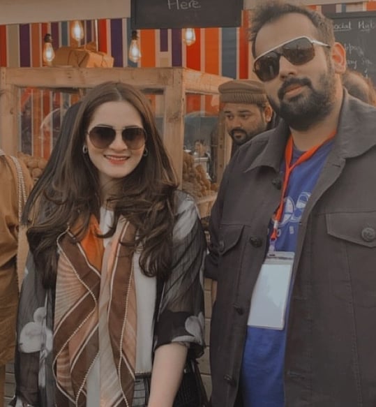 Beautiful Aiman Khan and Minal Khan Spotted at Eat Karachi Festival