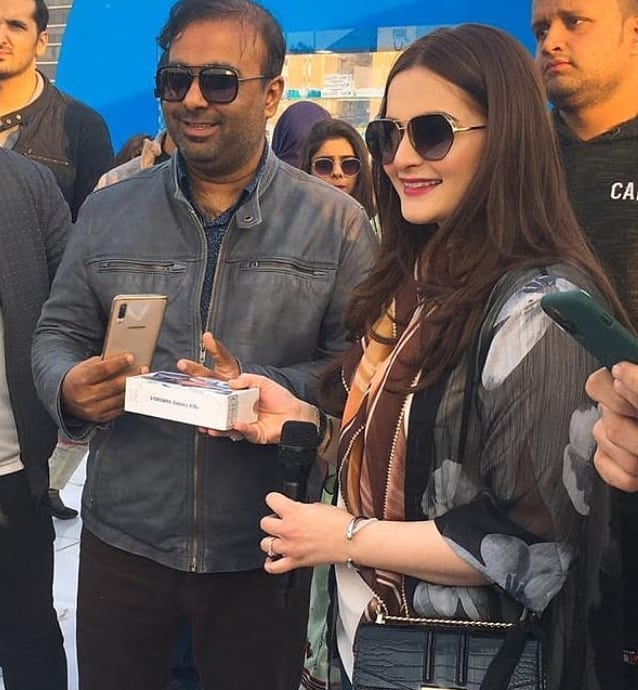 Beautiful Aiman Khan and Minal Khan Spotted at Eat Karachi Festival