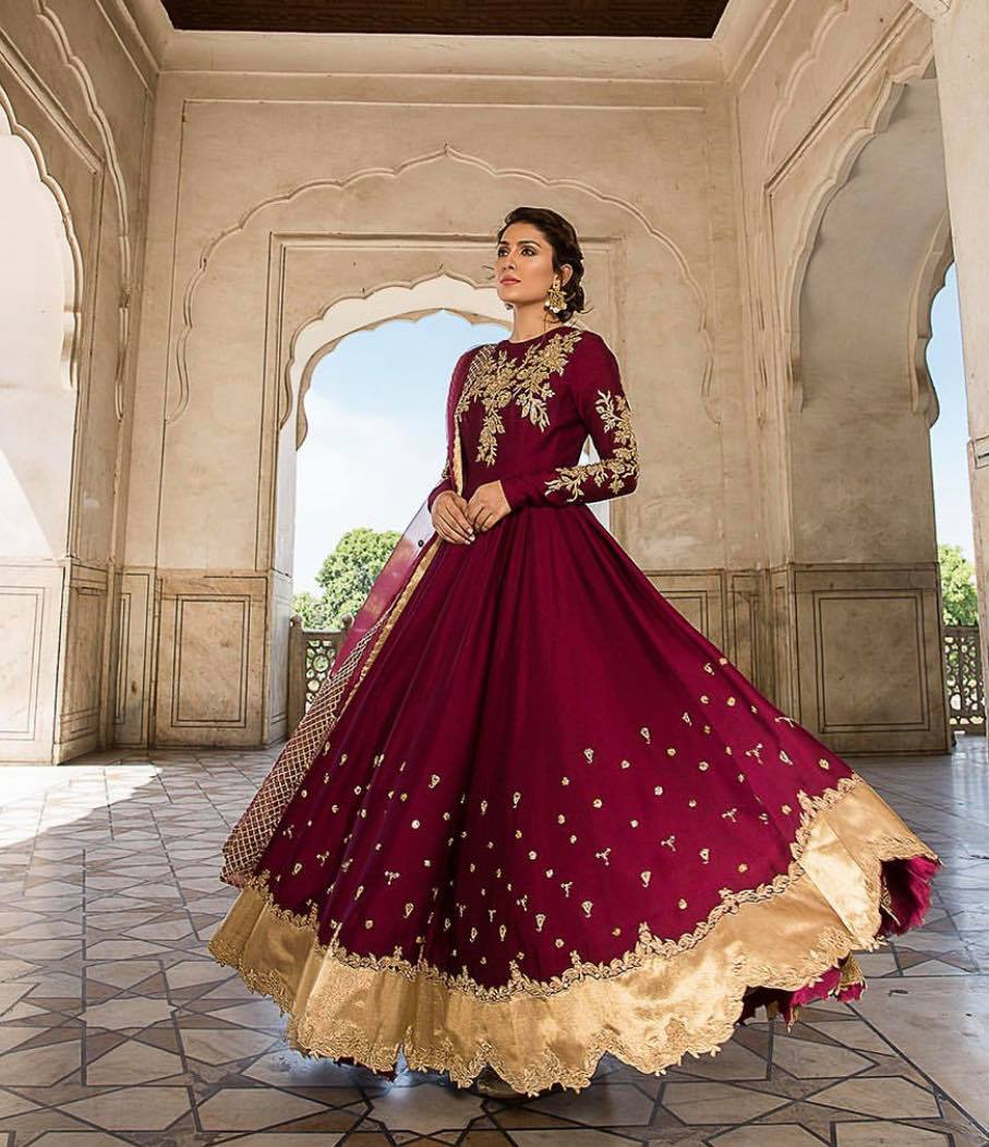 Top 10 Festive Dresses Worn By Pakistani Actresses