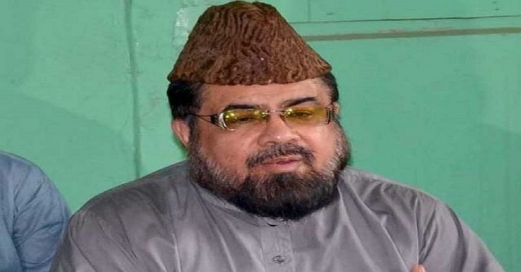 Mufti Abdul Qavi prays for Meray Paas Tum Ho’s Danish