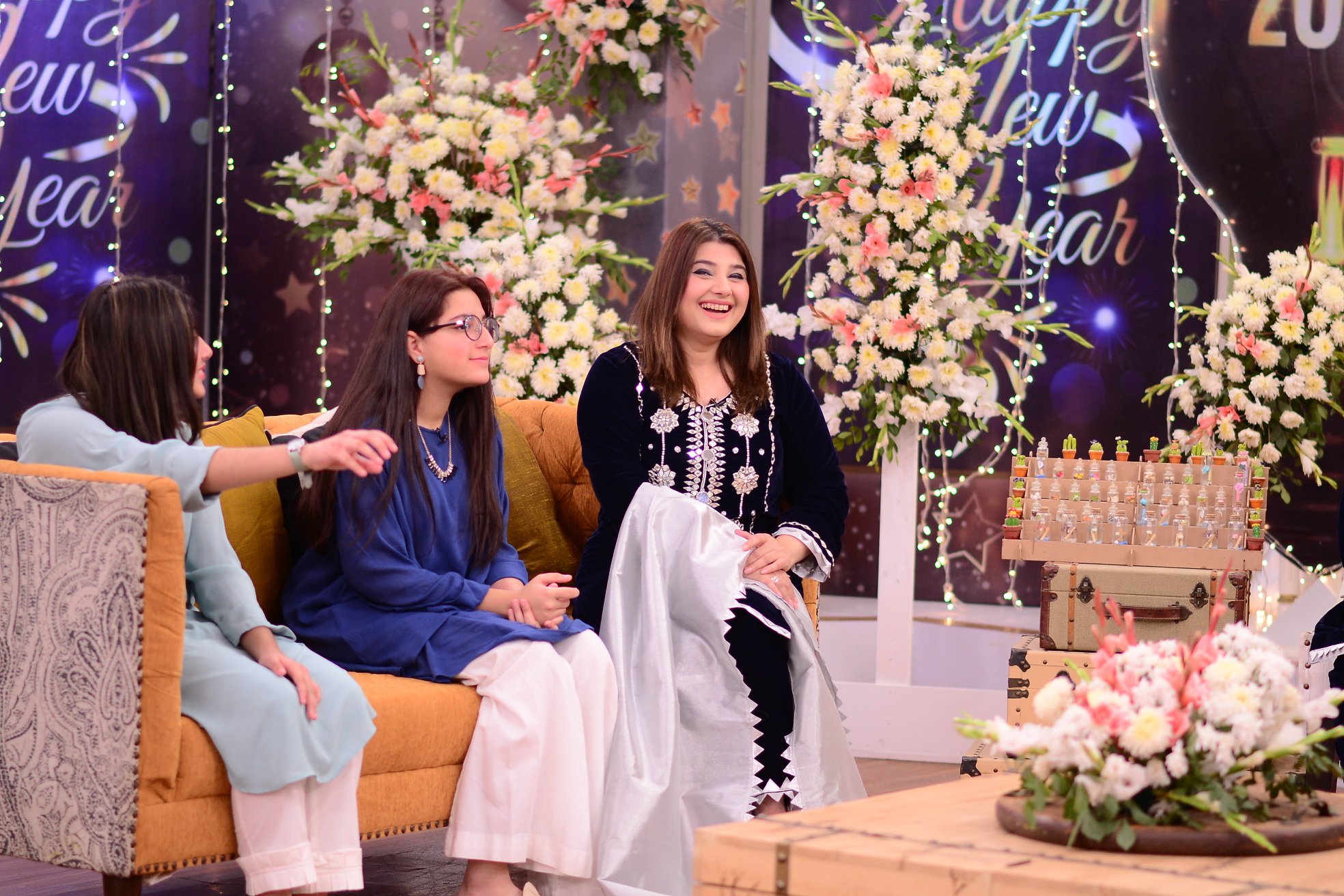 Shagufta Ijaz and Javeria Saud with their Daughters in Nida Yasir Morning Show