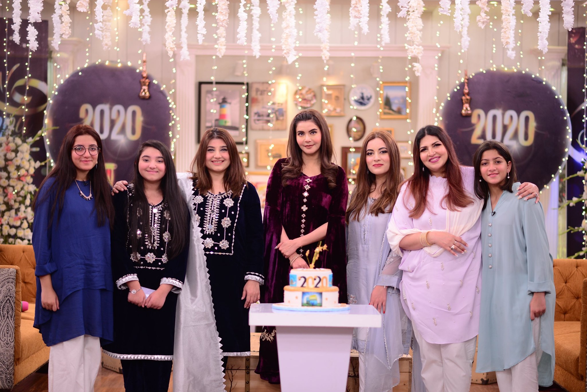 Shagufta Ijaz and Javeria Saud with their Daughters in Nida Yasir Morning Show