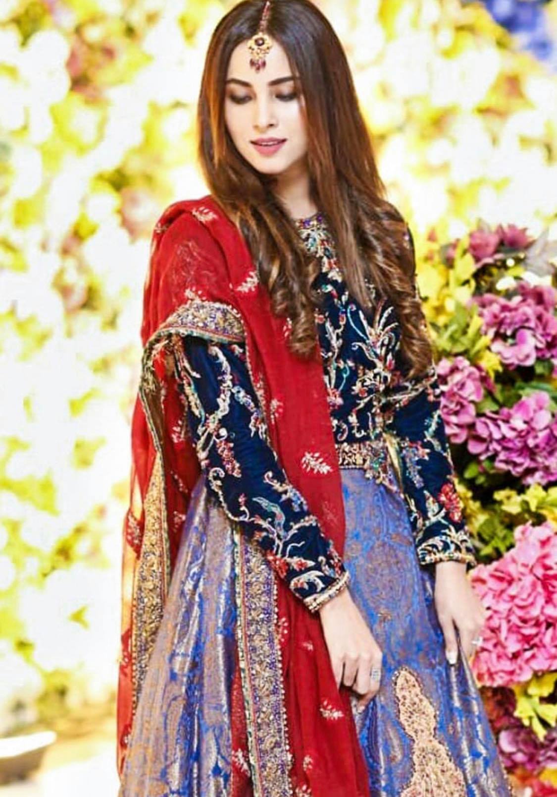 Top 10 Festive Dresses Worn By Pakistani Actresses